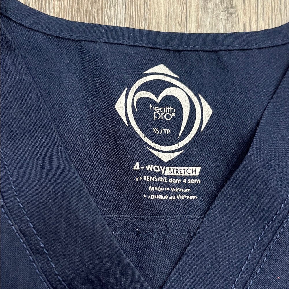 Health Pro Scrub Top - Picture 2 of 4